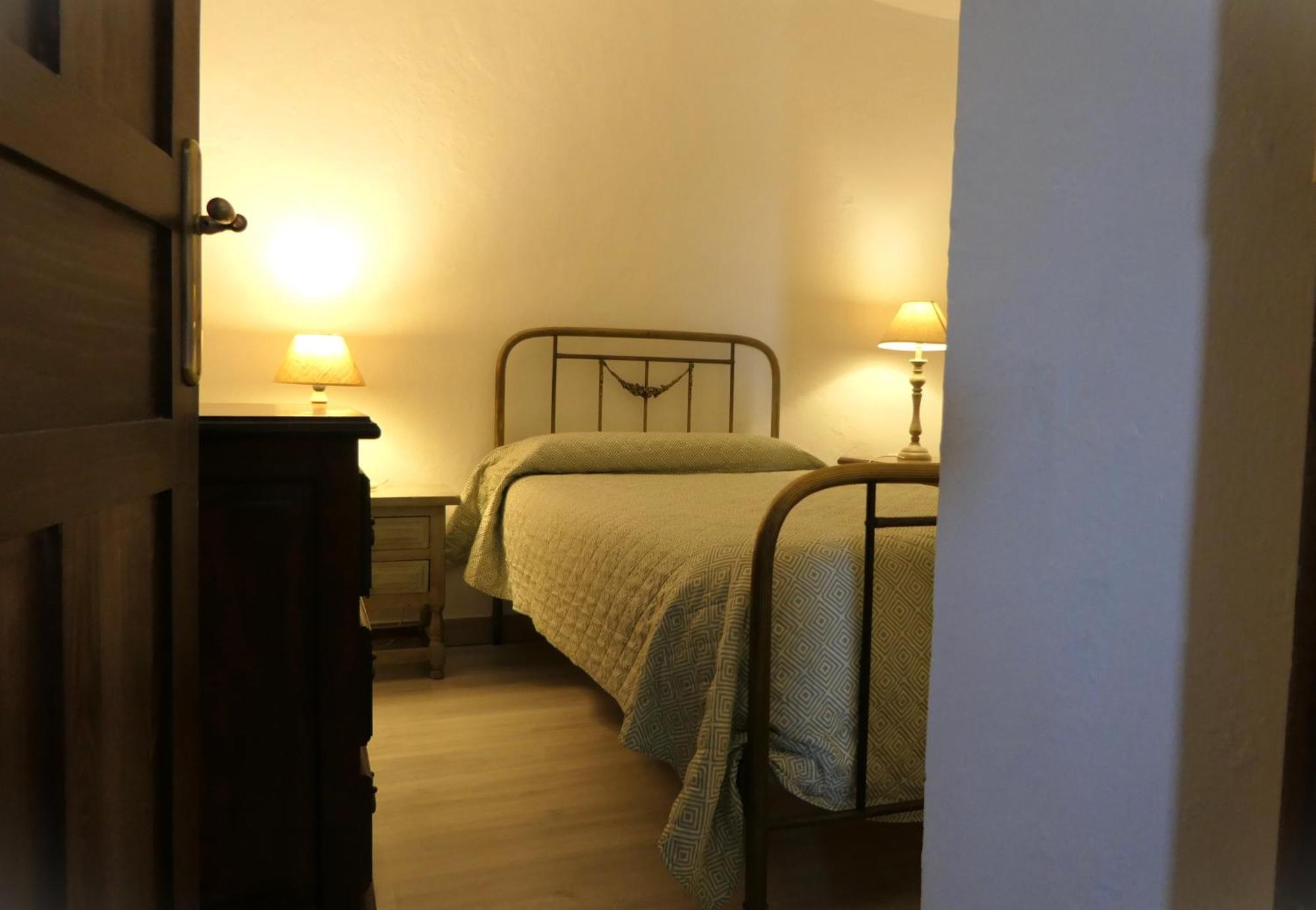 Apartamentos Altozano Trujillo Eksteriør billede